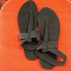 Never worn Reef Sandals